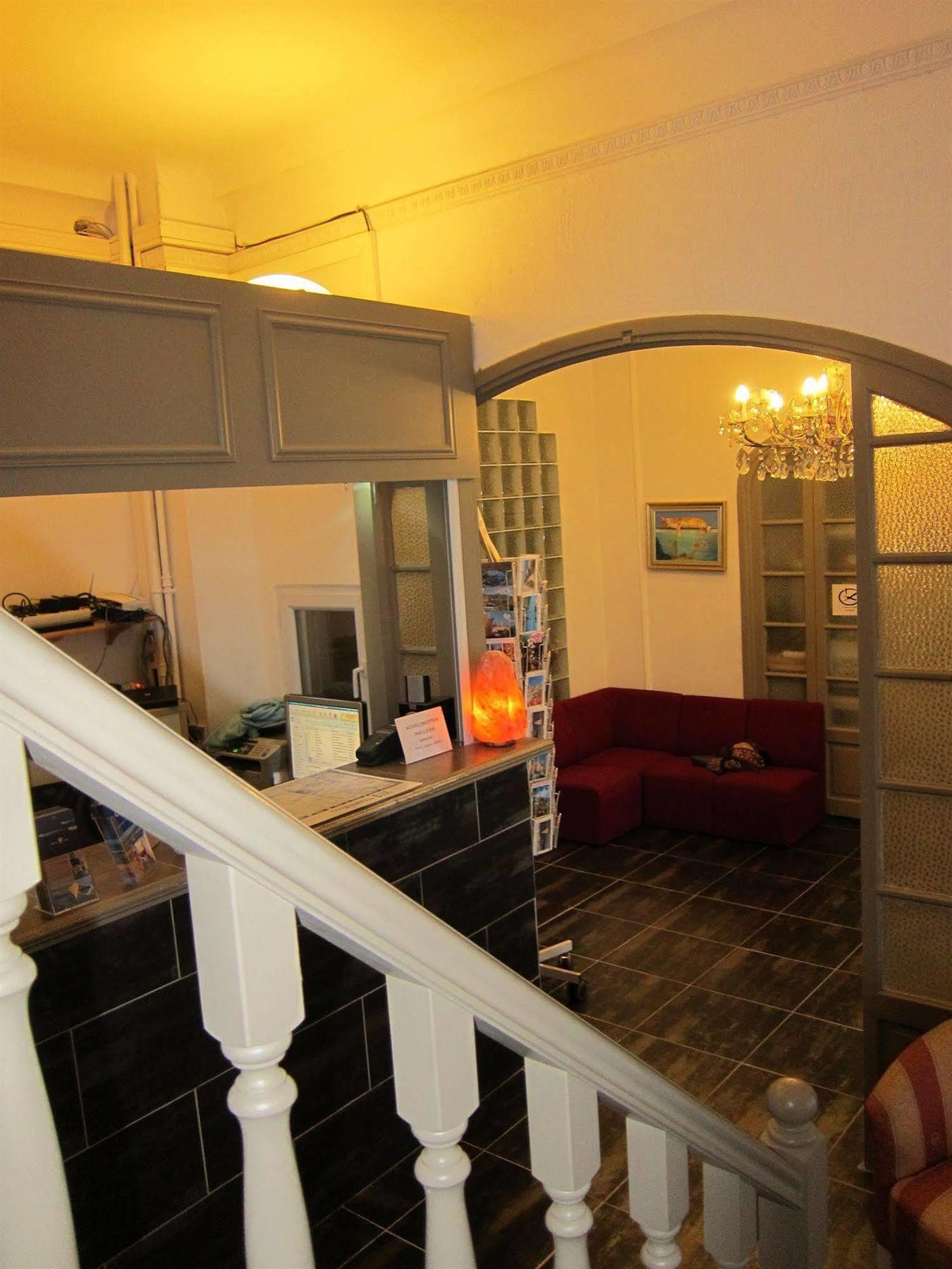 Brit Hotel Colbert 주앙레핑 외부 사진