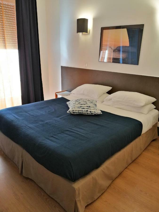 Brit Hotel Colbert 주앙레핑 외부 사진